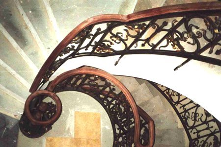 schmiedearbeiten barocktreppe Handlaeufe Treppengelaender historisch gehobelt